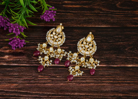 Case study: packing earrings and lipsticks with honeycomb mailers